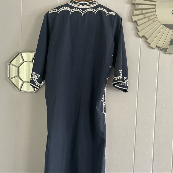 Vintage Leandra Crochet Embroideries Blue & White Floral Caftan - Picture 6 of 14